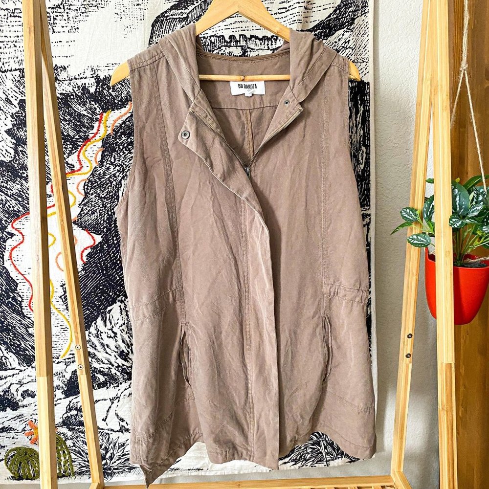 BB Dakota Zip Up Hooded Vest